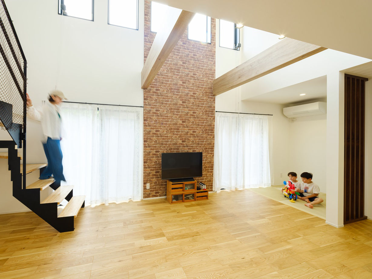 一級建築士事務所　ホームスタイリング 【3000万円台/35坪/間取り/吹き抜け】秘密基地のようなブルックリンテイストのビルトインガレージハウスの建築実例画像3