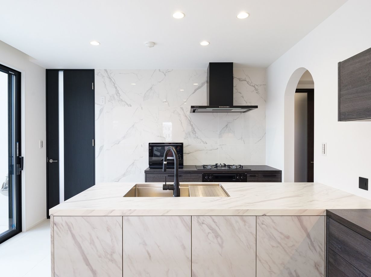 一級建築士事務所　ホームスタイリング 【51坪/間取り図有/2階リビング/吹き抜け】どこにいても明るく開放的。シンプルモダンなバリアフリーハウスの建築実例画像7