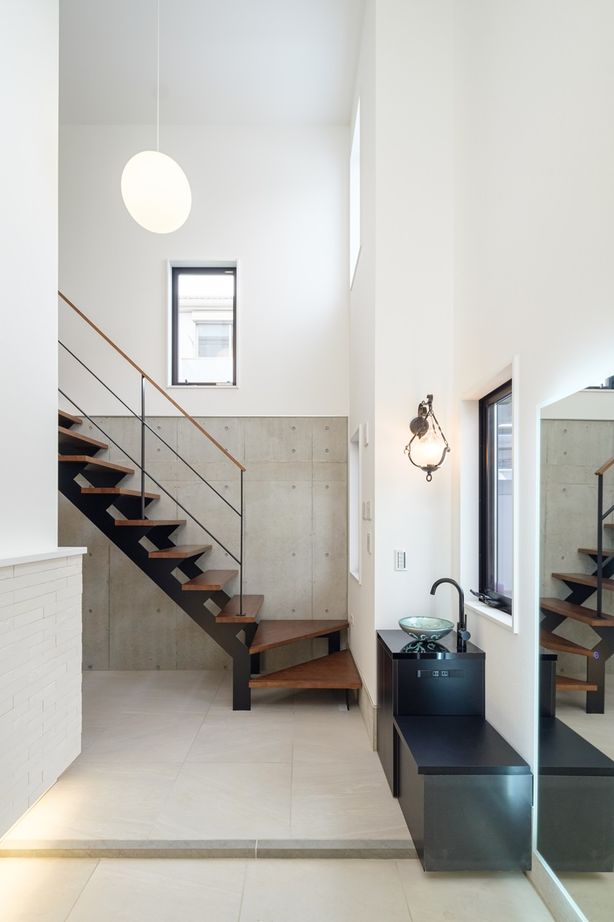 一級建築士事務所　ホームスタイリング 【51坪/間取り図有/2階リビング/吹き抜け】どこにいても明るく開放的。シンプルモダンなバリアフリーハウスの建築実例画像10