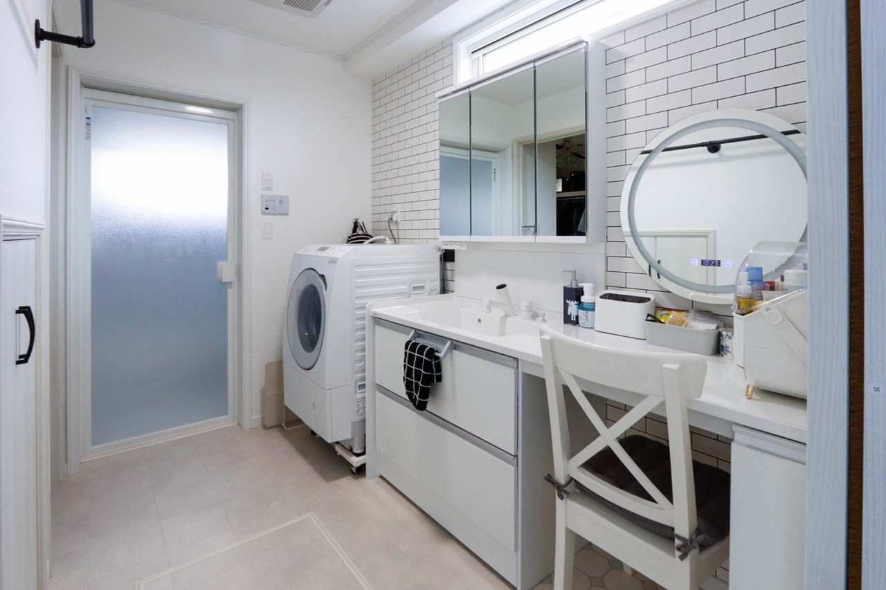 コグマホーム 外観・インテリアのデザインのかわいらしさが魅力。白×ブルーでまとめた、さわやかな快適空間を実現の建築実例画像8