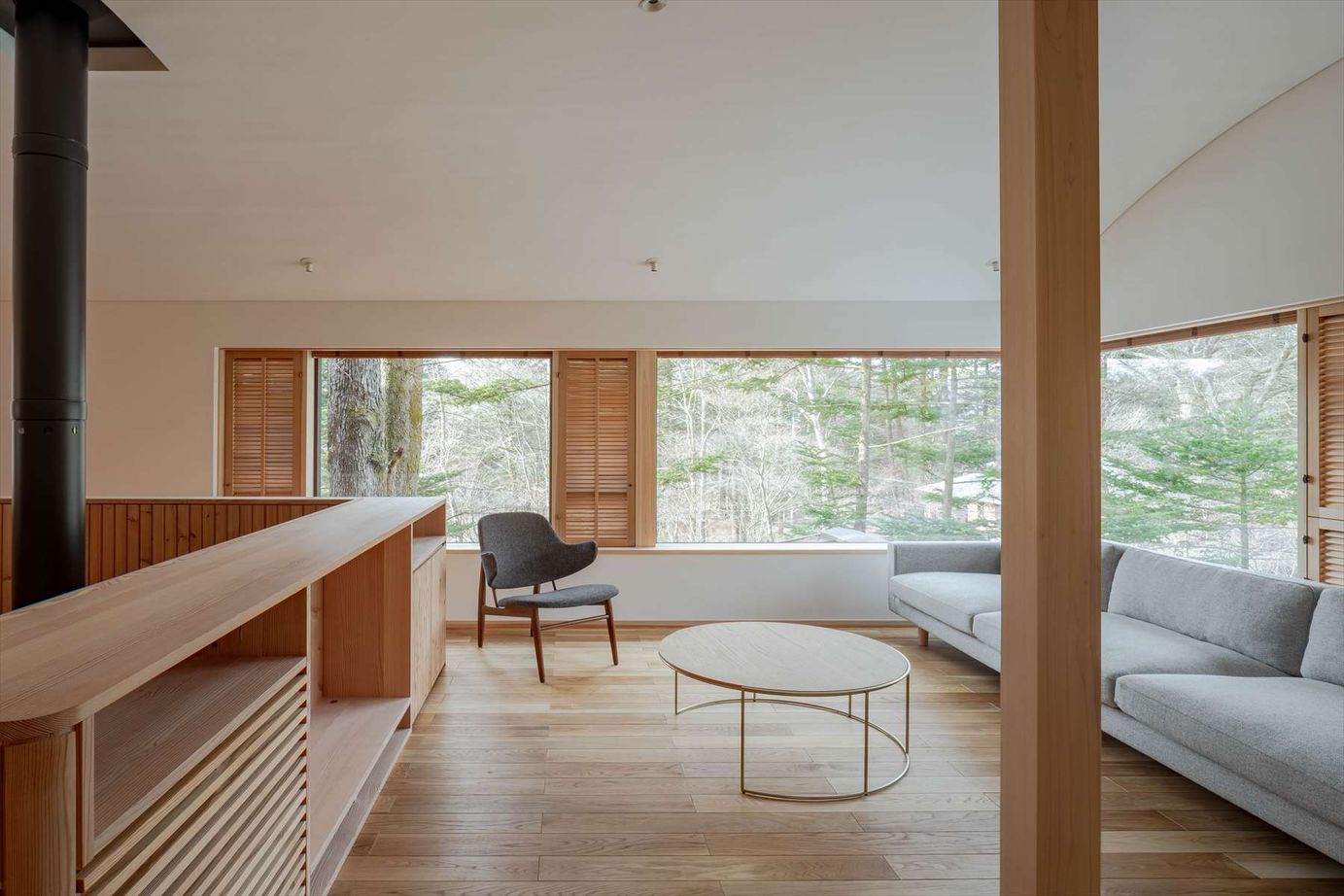 工房信州の家／フォレストコーポレーション 【3LDK・別荘・土間・薪ストーブ】最高の空間で非日常を楽しむ旧軽井沢の家の建築実例画像6