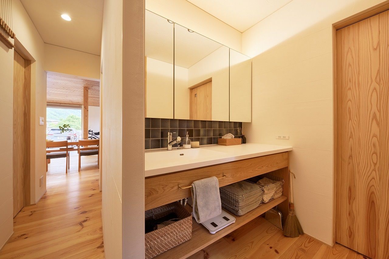 工房信州の家／フォレストコーポレーション 【2LDK・平屋・土間・薪ストーブ】グレーカラーの、バルのような平屋の建築実例画像9