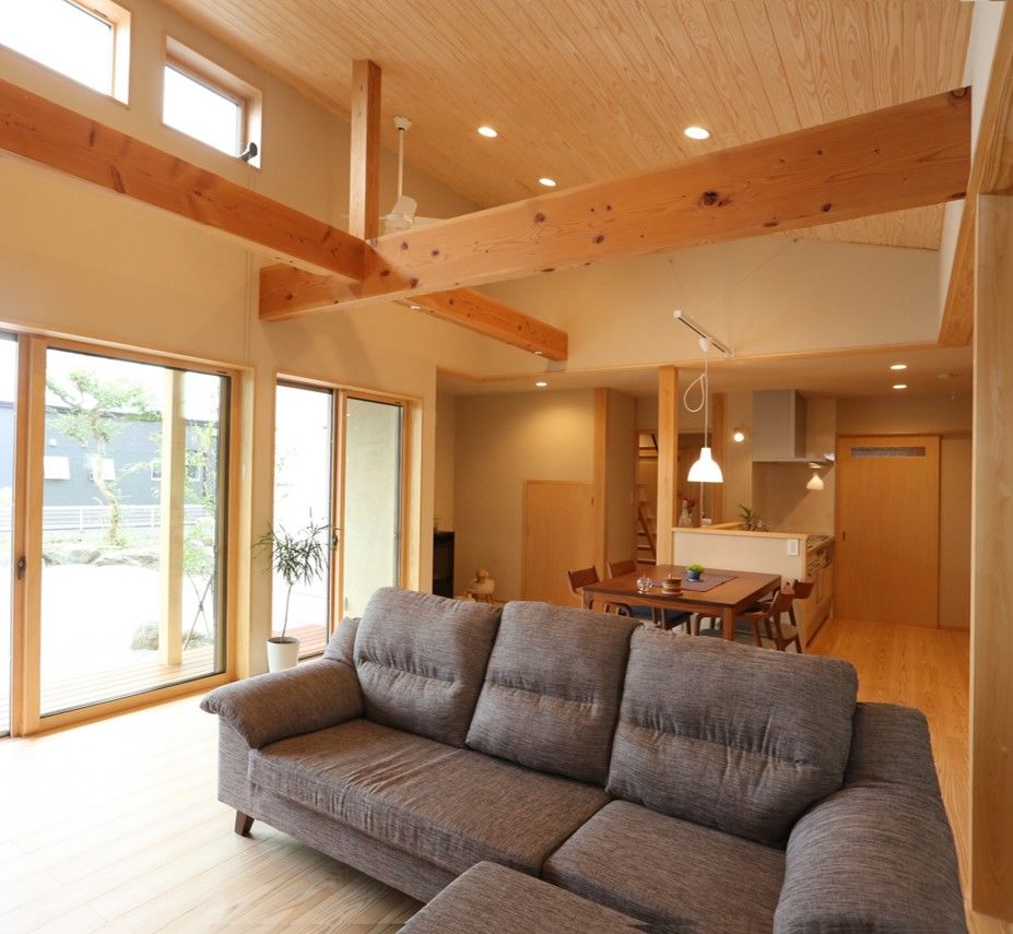 家守 【36坪/2,400～2,499万円】現代デザインと伝統技術の融合。木の香りに満ち、心地良さが広がる家の建築実例画像3