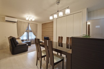 清栄コーポレーション 【京都市内/狭小３階建て/間取り図有】価格1500万円台と大満足の予算！やっとたどり着いた思い通りの家の建築実例画像2