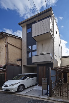 清栄コーポレーション 【京都市内/狭小３階建て/間取り図有】価格1500万円台と大満足の予算！やっとたどり着いた思い通りの家の建築実例画像9