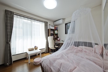 清栄コーポレーション 【京都市内/狭小３階建て】＼価格2500万円まで／京都市内の狭小でも日あたり＆眺望◎、開放感たっぷりLDKの建築実例画像5