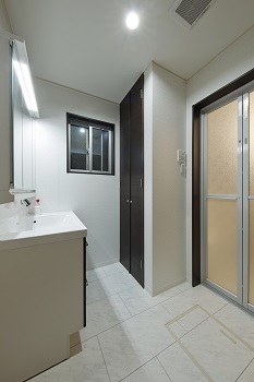 清栄コーポレーション 【京都市内/狭小３階建て】＼価格2500万円まで／京都市内の狭小でも日あたり＆眺望◎、開放感たっぷりLDKの建築実例画像6