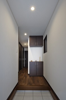 清栄コーポレーション 【京都市内/狭小３階建て】＼価格2500万円まで／京都市内の狭小でも日あたり＆眺望◎、開放感たっぷりLDKの建築実例画像10