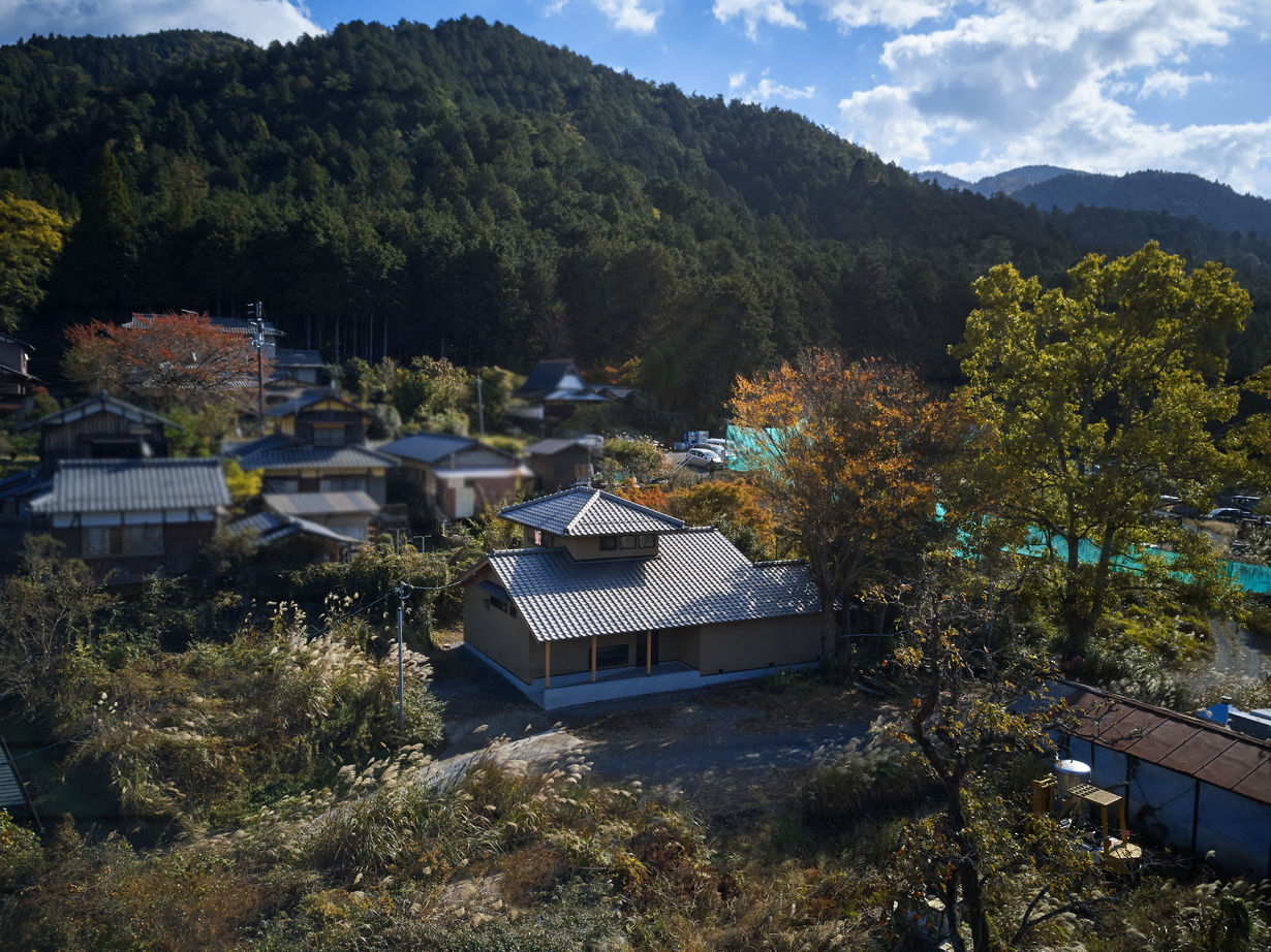 清栄コーポレーション 【京都市内/平屋】周囲の景色を取り込みながら、開放感に包まれる自然と調和した和モダンな癒しの住まいの建築実例画像7