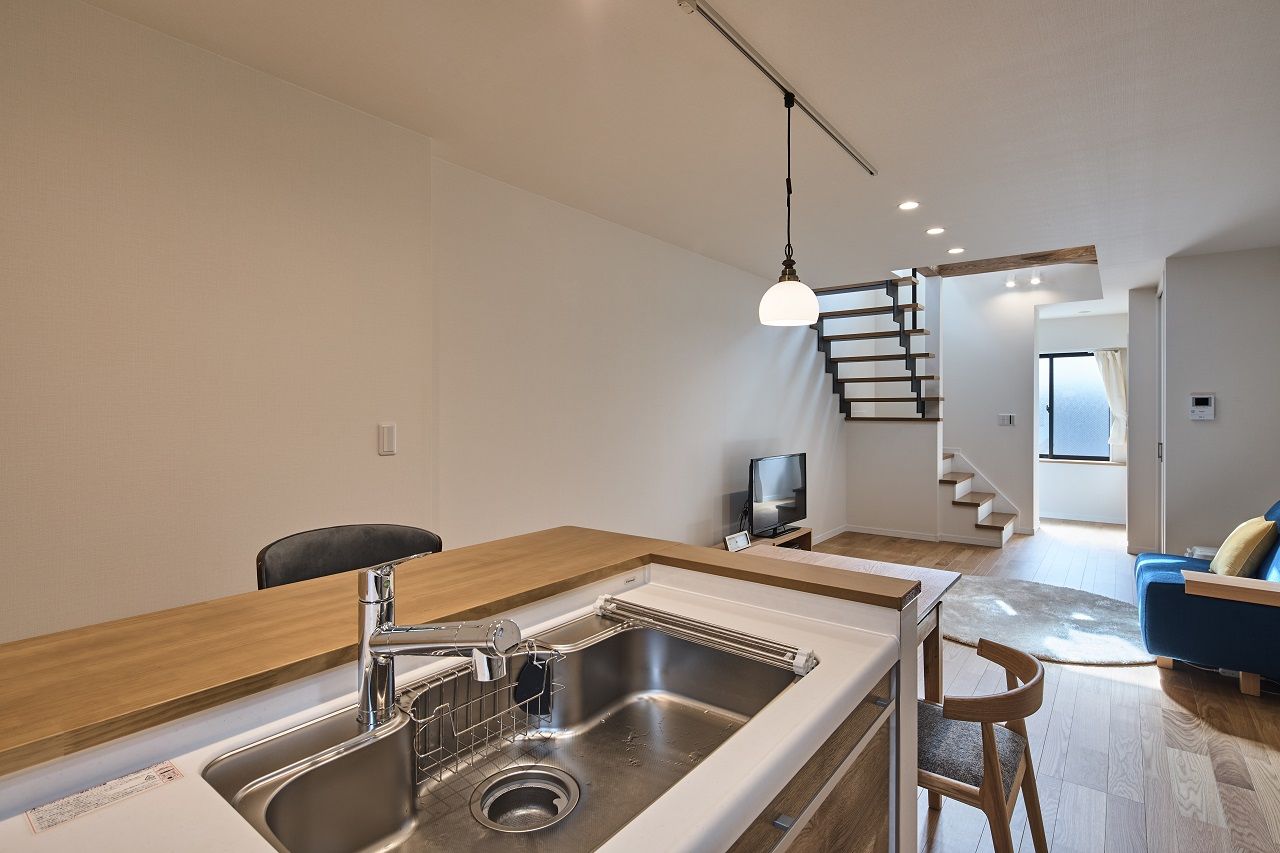 清栄コーポレーション 【京都市】３階建【1500万円～1999万円】狭小住宅でものびのび。梁はキャットウォークにの建築実例画像5