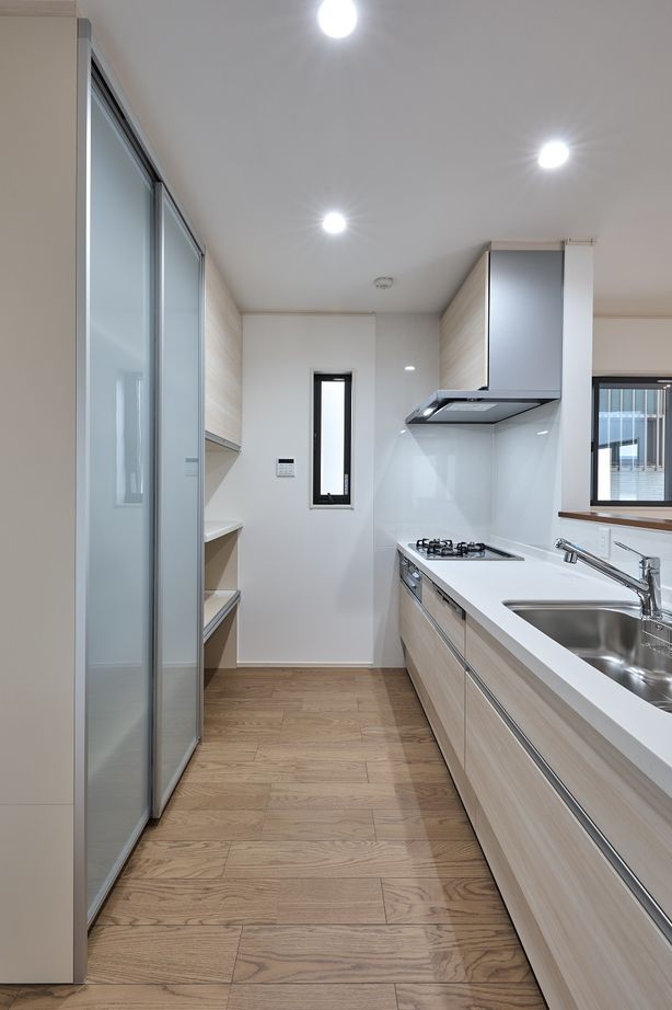 清栄コーポレーション 【京都市】2階建【1500万円～1999万円】大きな軒とバルコニーが印象的な、カッコイイ家の建築実例画像4