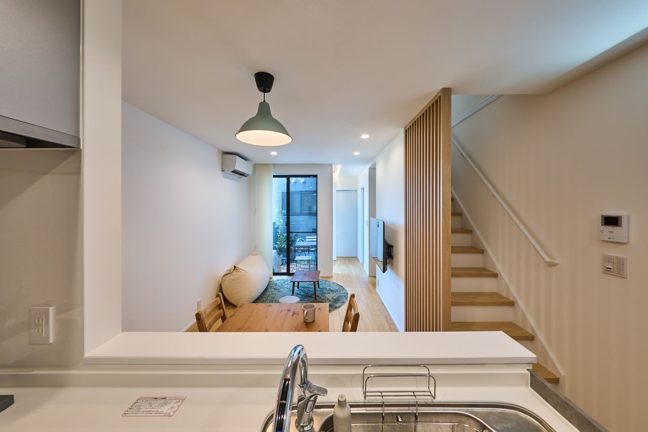 清栄コーポレーション 【京都市・狭小・コンパクト】二間間口でも余裕の住み心地。シンプルモダンな防音スタジオのある家の建築実例画像3