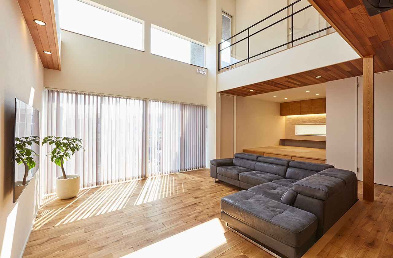 ストークホーム 【岐阜市×3000万円台×インナーガレージ】光と開放感に満たされるダウンフロアリビングがある家の建築実例画像3