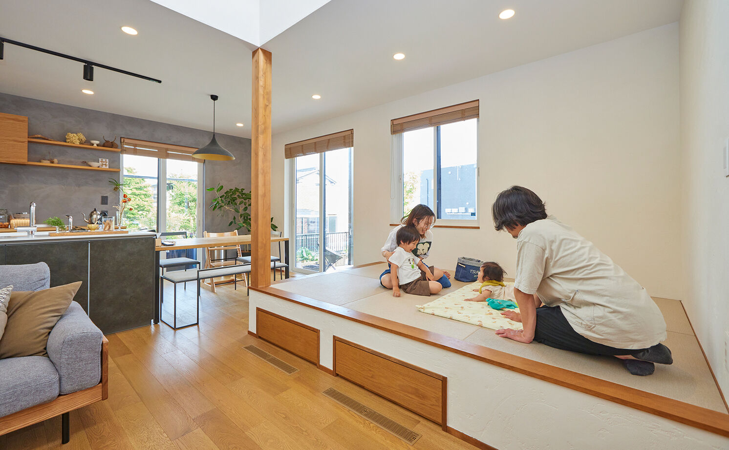 ストークホーム 【岐阜市×3000万円台×間取り図有】全館空調で快適な室内を実現！職人の塗り壁と無垢の木目が美しい家の建築実例画像7