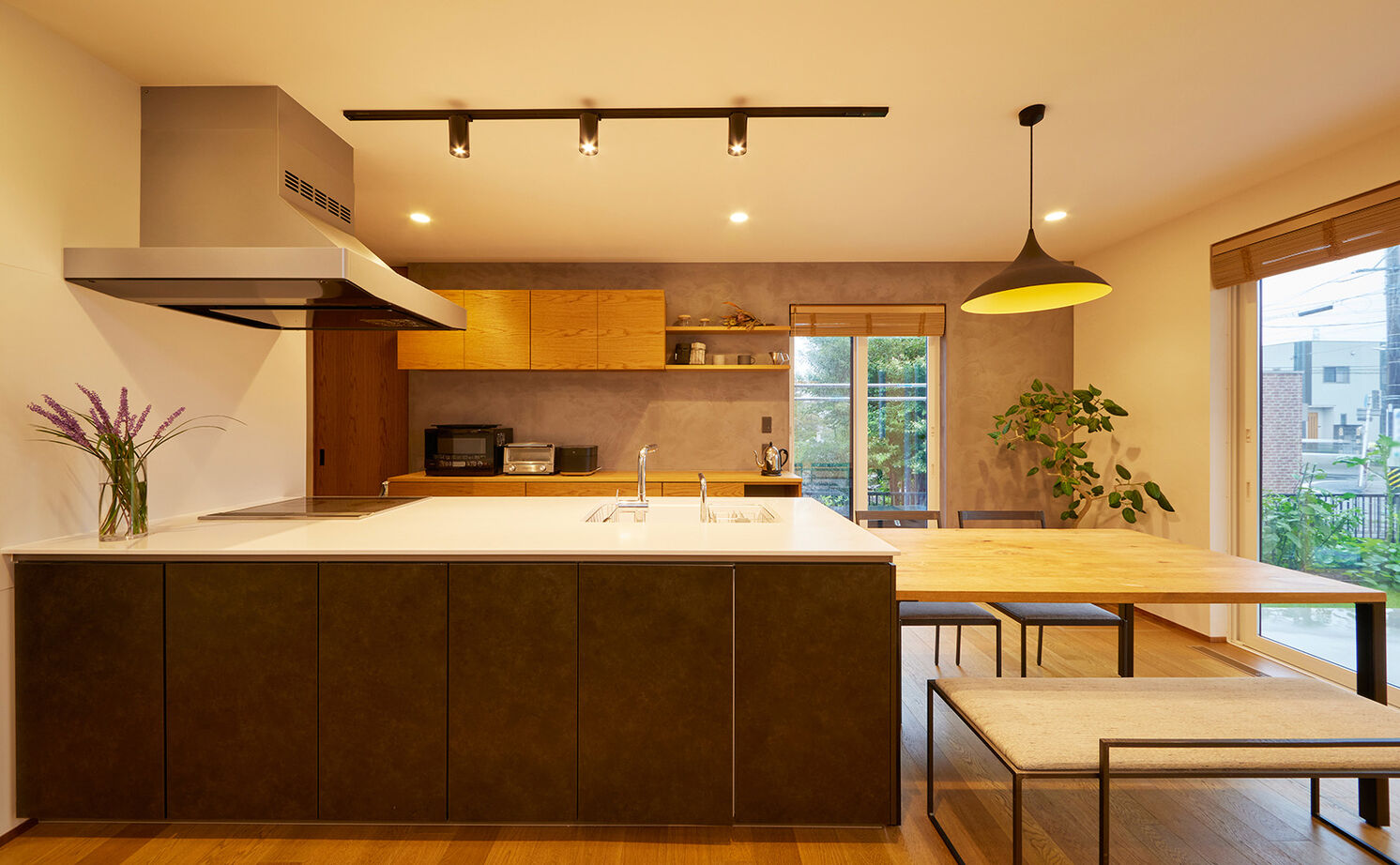 ストークホーム 【岐阜市×3000万円台×間取り図有】全館空調で快適な室内を実現！職人の塗り壁と無垢の木目が美しい家の建築実例画像13