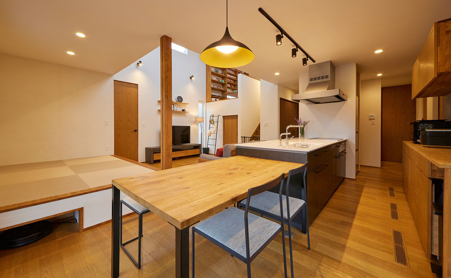 ストークホーム 【岐阜市×3000万円台×間取り図有】全館空調で快適な室内を実現！職人の塗り壁と無垢の木目が美しい家の建築実例画像17