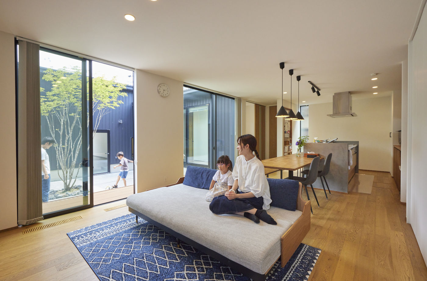 ストークホーム 【岐阜市×3000万円台×間取り図有】全館空調とビルトインガレージ、材料提供でコストカットも実現！の建築実例画像3