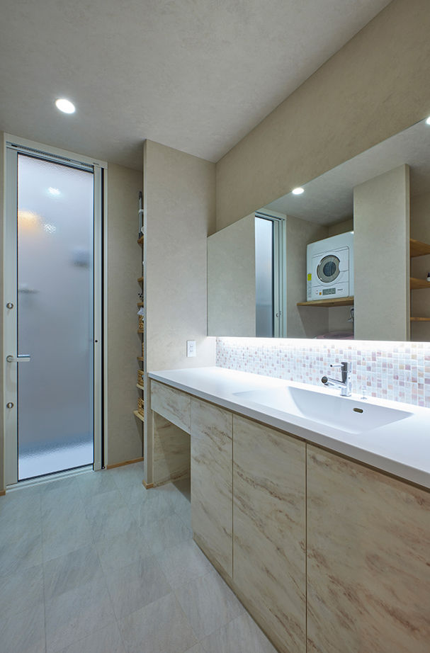 ストークホーム 【2000万円台×L字型平屋×ガレージ】美術館を彷彿とさせるアートな平屋。太陽光発電13.64kW搭載のZEH仕様の建築実例画像16