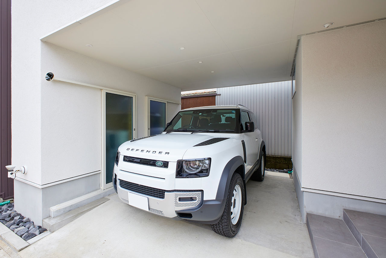 ストークホーム 【アウトドアリビング×ガレージ】外に閉じた2つの庭。暮らしを豊かにする「余白」があるコンパクトな家の建築実例画像10