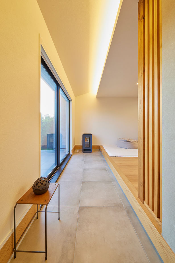 ストークホーム 【3000万円台×自然素材】土間リビングにオープン階段。スタイリッシュな中にも自然を感じられる家の建築実例画像4