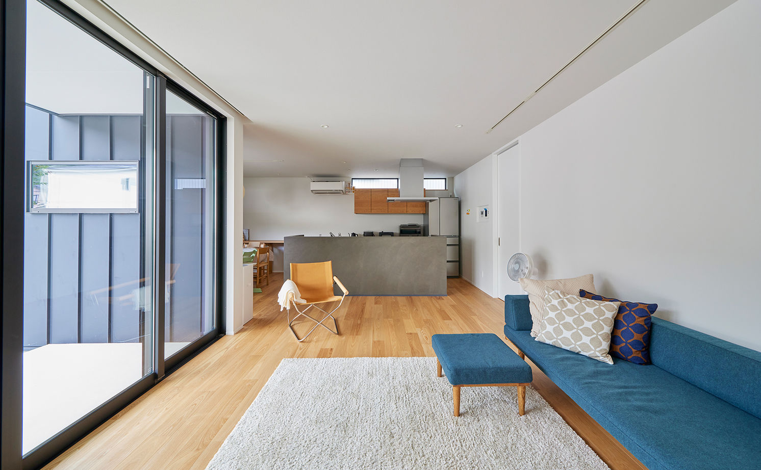 ストークホーム 【岐阜市×2000万円台×間取り図有】上質でシンプルな建築家デザイン。庭とリビングがつながるコの字型の家の建築実例画像10