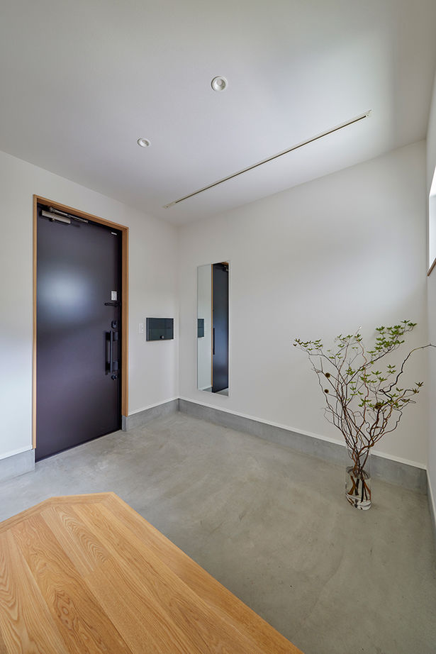 ストークホーム 【岐阜市×2000万円台×間取り図有】上質でシンプルな建築家デザイン。庭とリビングがつながるコの字型の家の建築実例画像19