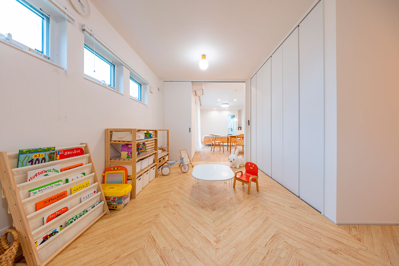 ストークホーム 【平屋×延床30坪台×間取り図有】コンパクトな動線でシンプルに暮らす。白いガルバリウムの平屋の建築実例画像9