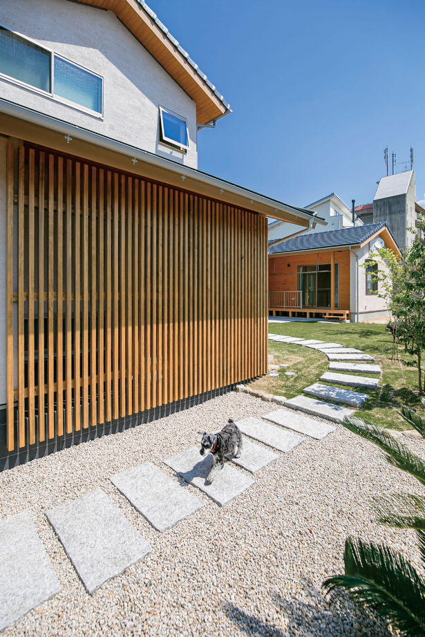 新日本建設 【平屋/中庭/和モダン】愛犬2匹が喜ぶドッグランのような広々とした中庭のある平屋の建築実例画像3