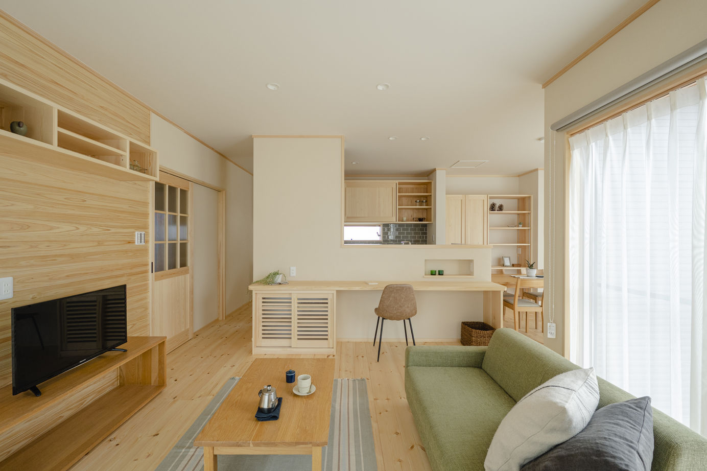 新日本建設 【二世帯/3世代同居/家事ラク動線】6人家族が気兼ねなく暮らせる将来も安心の二世帯住宅の建築実例画像3