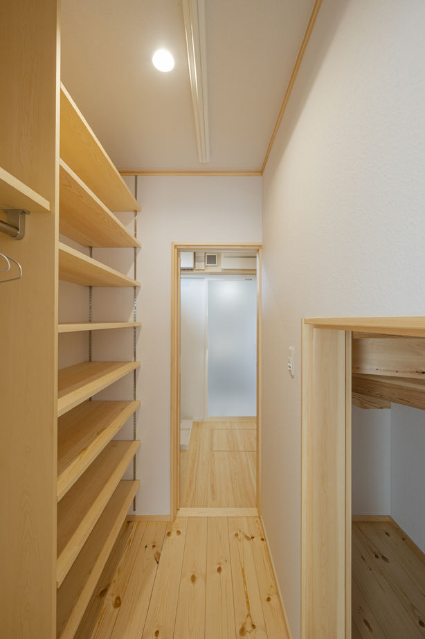 新日本建設 【二世帯/3世代同居/家事ラク動線】6人家族が気兼ねなく暮らせる将来も安心の二世帯住宅の建築実例画像5