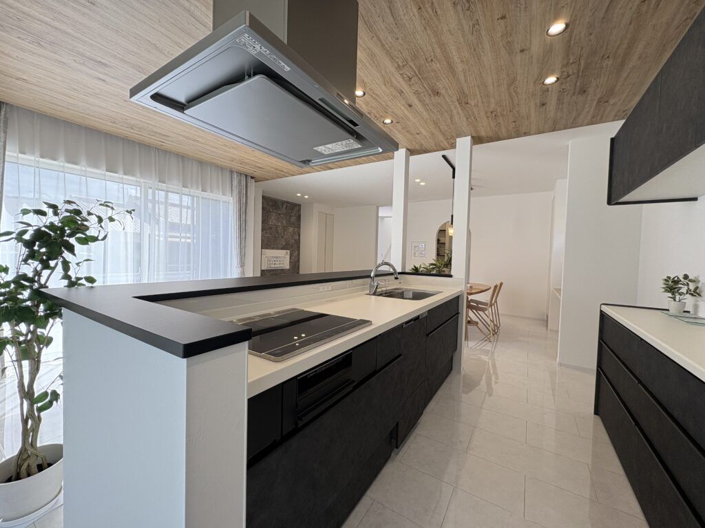 トキワ・ホーム グレイッシュトーンが落ち着くナチュラルモダンな家の建築実例画像4