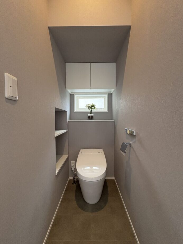 トキワ・ホーム グレイッシュトーンが落ち着くナチュラルモダンな家の建築実例画像9