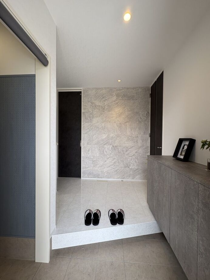 トキワ・ホーム グレイッシュトーンが落ち着くナチュラルモダンな家の建築実例画像10