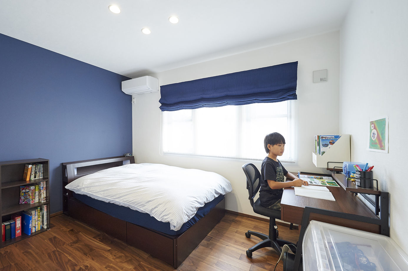 アキュラホーム（AQ Group） 【2000万円台/50坪】こだわりのインナーガレージ、薪ストーブを楽しむLDKを実現。家族が集う平屋の住まいの建築実例画像15