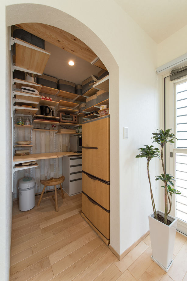 アキュラホーム（AQ Group） 【2000万円台/39坪/間取り図有】ハンモック、囲炉裏、ホームシアター、オモチャ箱のような楽しい住まいの建築実例画像4