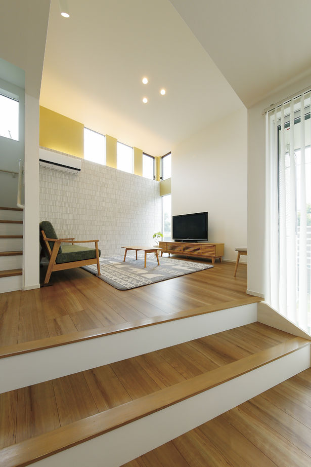 アキュラホーム（AQ Group） 【2000万円台/46坪/間取り図有】ステップ空間に広がりと変化を。家族がのびのび、幸せな団らんを育む住まいの建築実例画像3