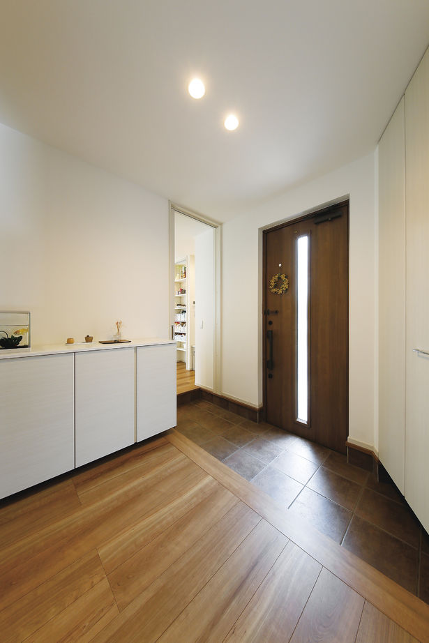 アキュラホーム（AQ Group） 【2000万円台/46坪/間取り図有】ステップ空間に広がりと変化を。家族がのびのび、幸せな団らんを育む住まいの建築実例画像6