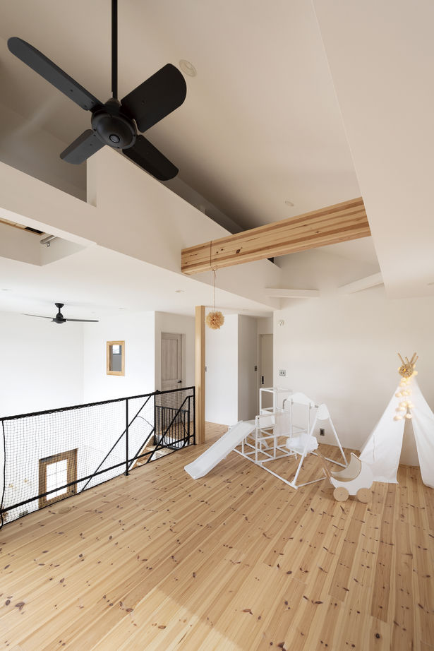 アキュラホーム（AQ Group） 【2000万円台/30.2坪/間取り図有】人が集まる開放的な土間リビング。確かな性能で大空間でも1年中快適にの建築実例画像2