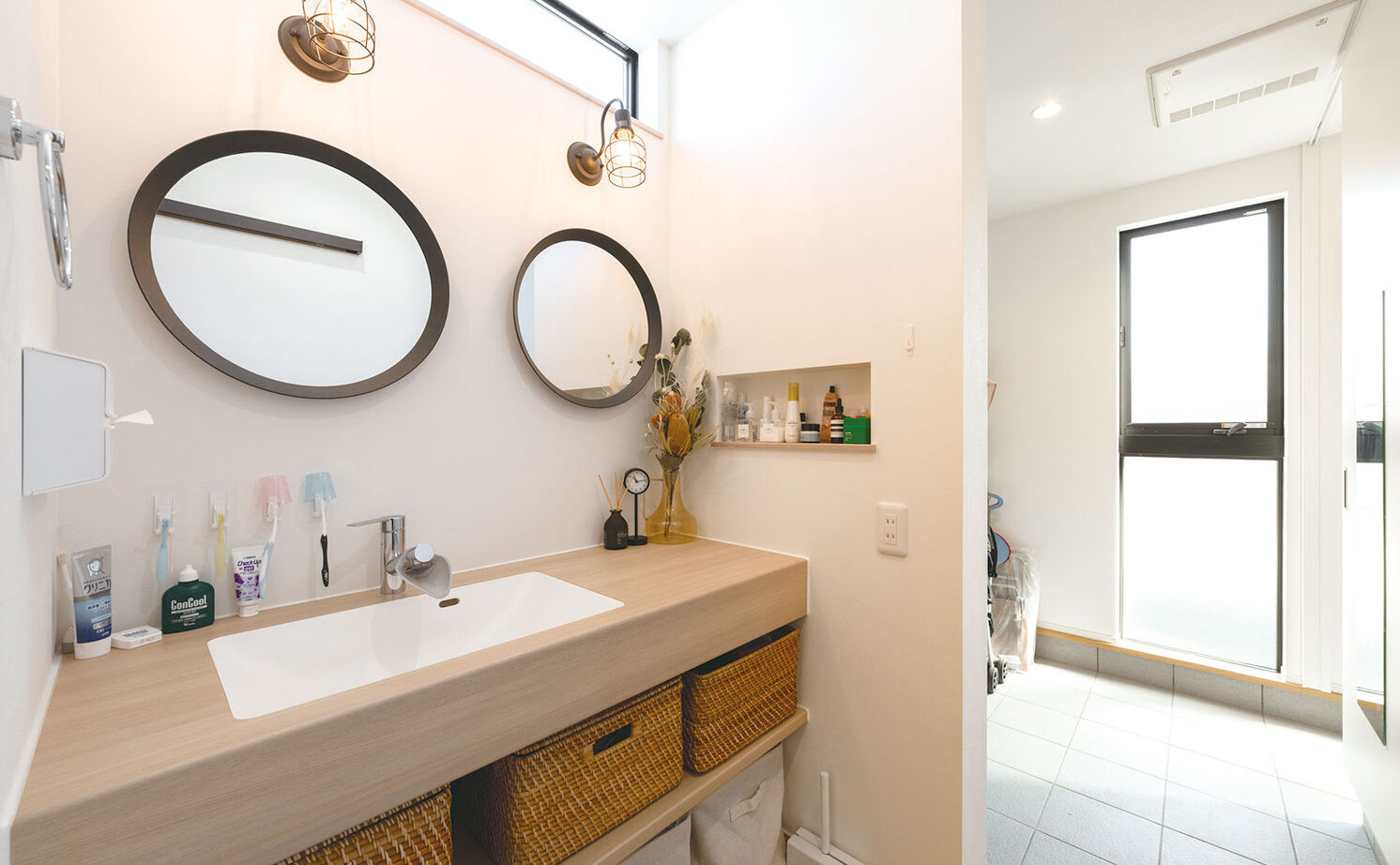 アキュラホーム（AQ Group） 木目×ブラックで整えた”お気に入り”が詰まったインテリアの建築実例画像6