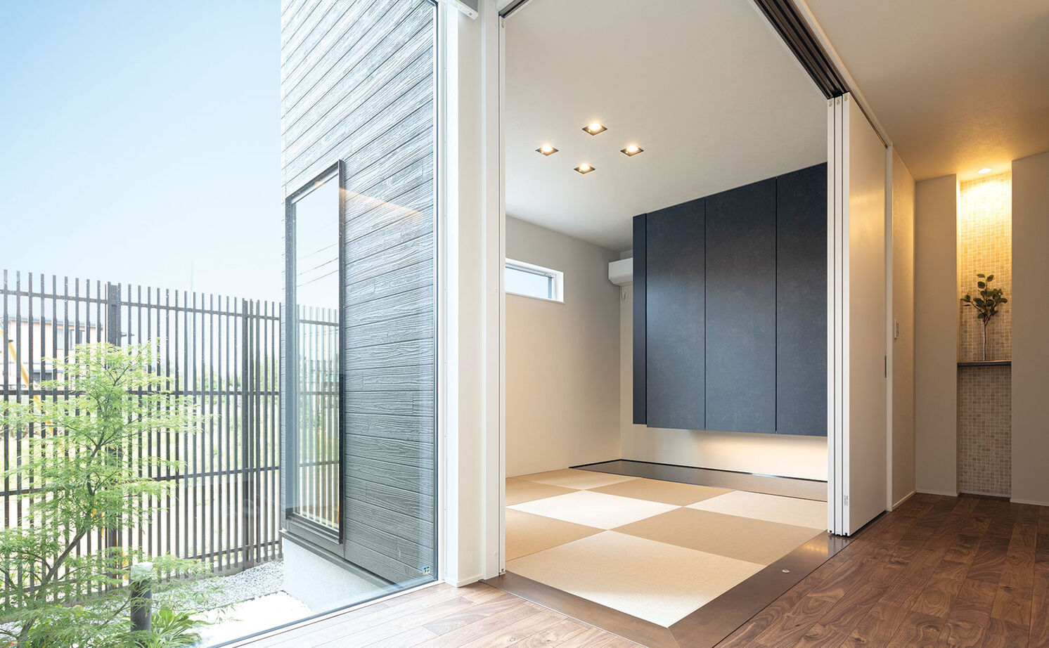 アキュラホーム（AQ Group） うつろう景色とともに心地よく暮らす、光と緑を感じるウッドデッキのある家の建築実例画像3