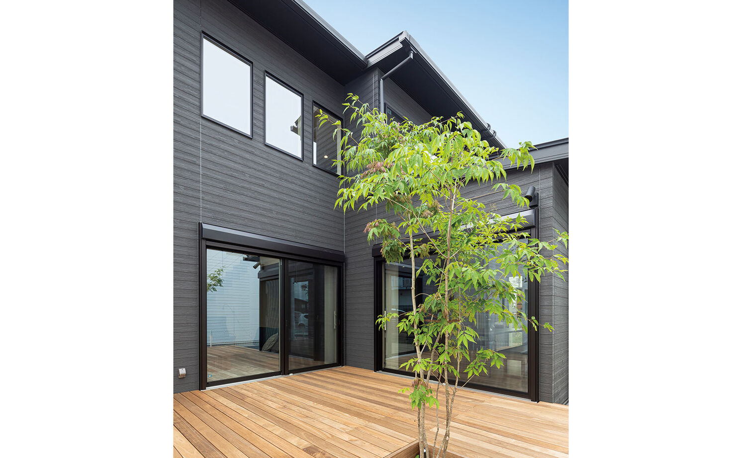 アキュラホーム（AQ Group） うつろう景色とともに心地よく暮らす、光と緑を感じるウッドデッキのある家の建築実例画像5