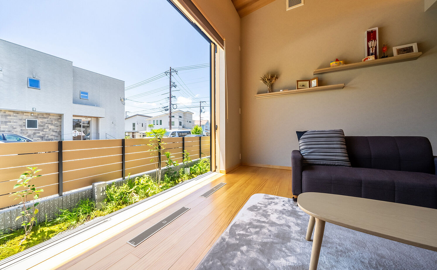 アキュラホーム（AQ Group） 真ん中リビングで家族が自然と集まるあたたかな家の建築実例画像3