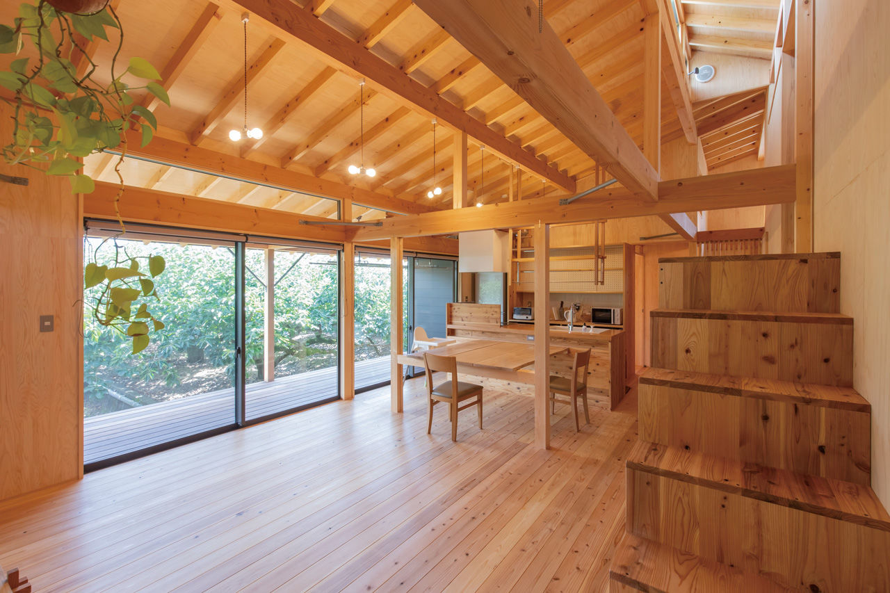 かみえ工務店 【1000万円台】無垢の味わいを存分に。建築家とコラボしたビルトインガレージのある平屋の建築実例画像4