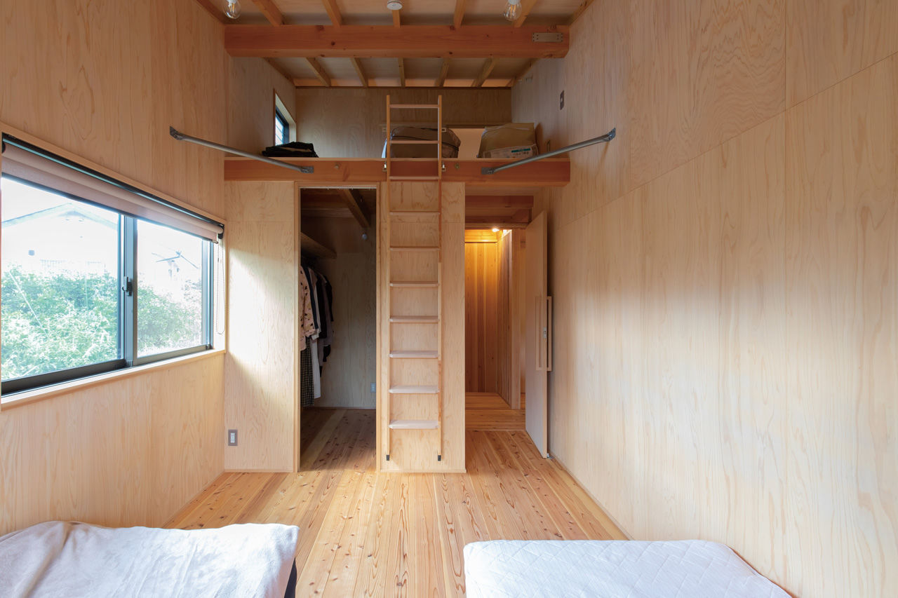 かみえ工務店 【1000万円台】無垢の味わいを存分に。建築家とコラボしたビルトインガレージのある平屋の建築実例画像9