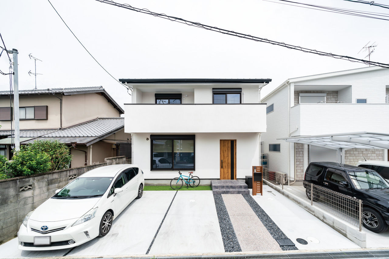 かみえ工務店 【1000万円台】無垢×アイアンコーデがオシャレ。洗濯動線が便利な２階セカンドリビングが新鮮の建築実例画像2