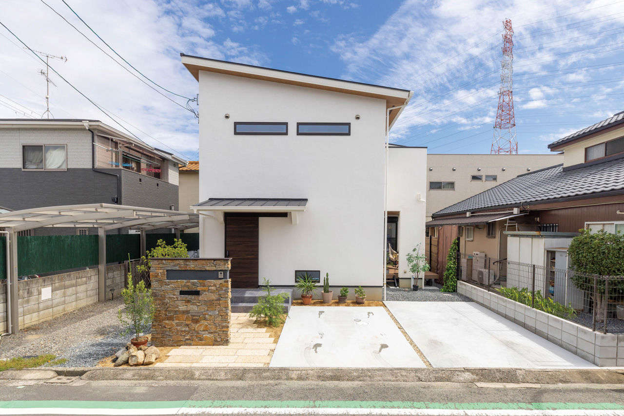 かみえ工務店 【1000万円台】タテにヨコに広がる「木の家」は、和を控えたナチュラルスタイルの建築実例画像2