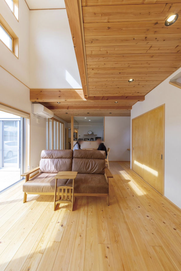 かみえ工務店 【2000万円台】縁側と吹抜けのある優しい空間。ランドリールームの洗濯動線がお気に入りの建築実例画像4