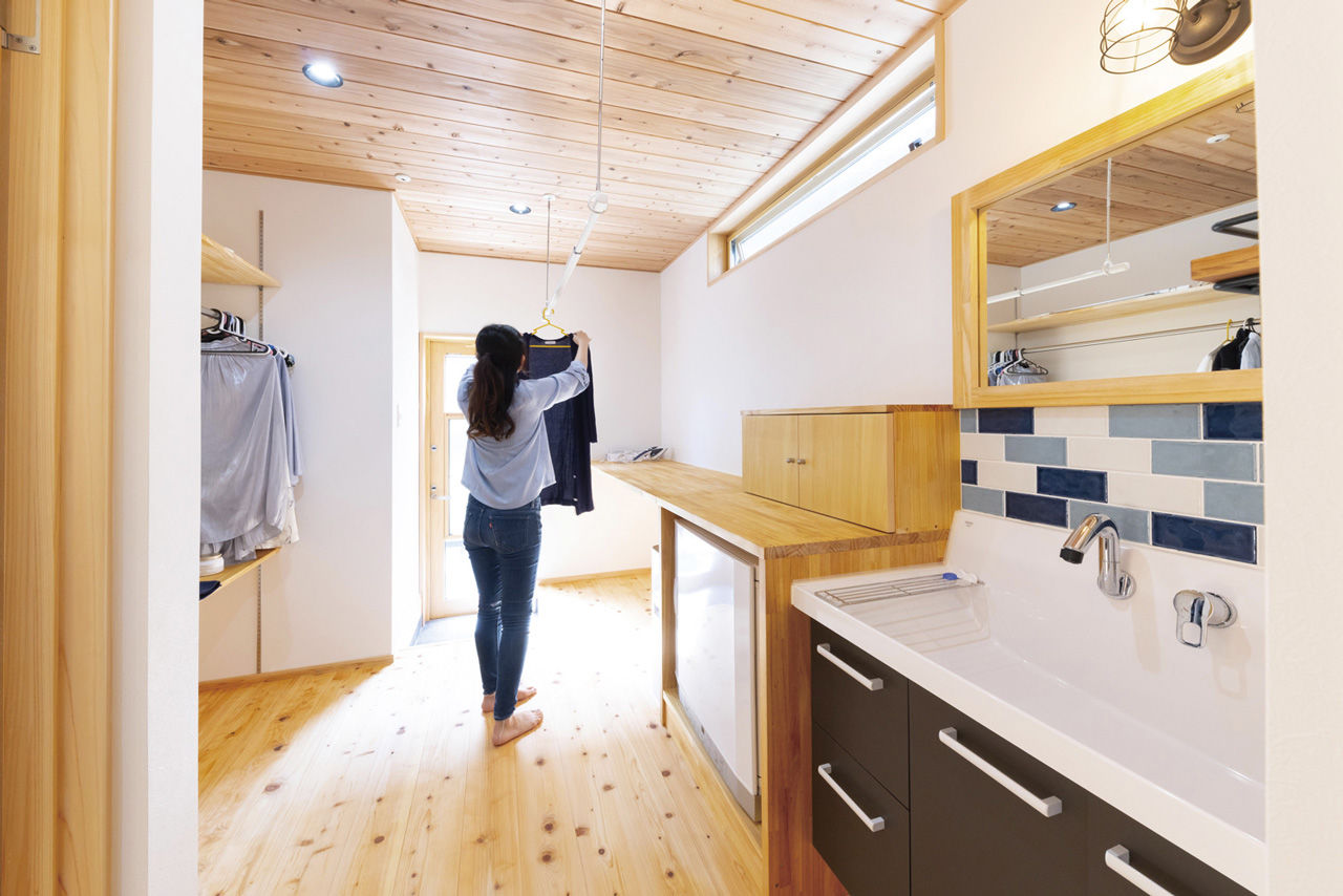 かみえ工務店 【2000万円台】縁側と吹抜けのある優しい空間。ランドリールームの洗濯動線がお気に入りの建築実例画像7