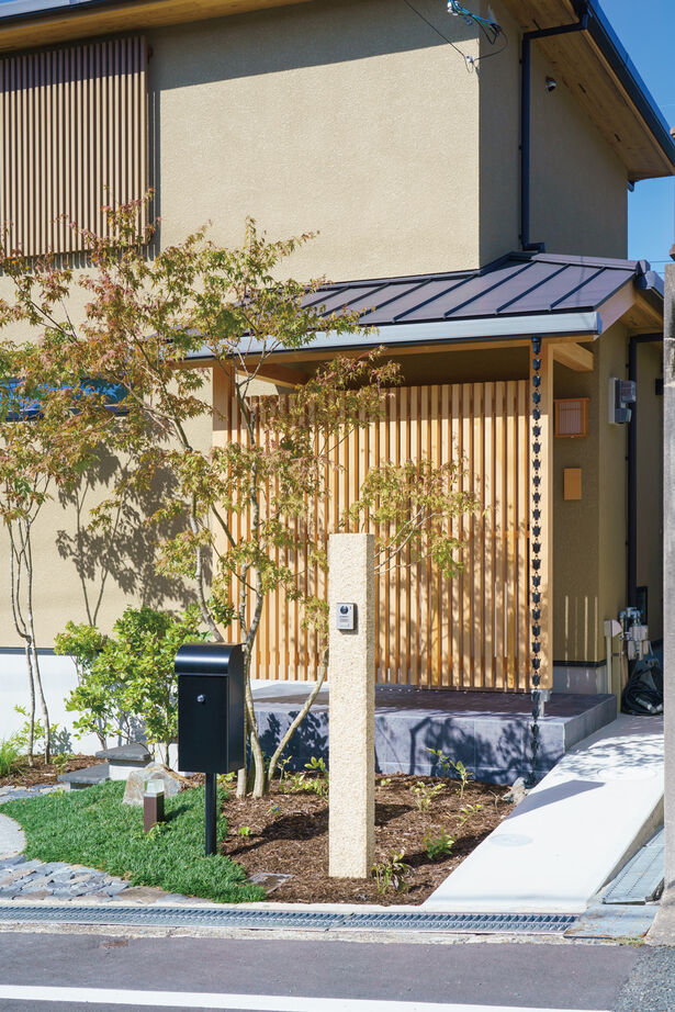 かみえ工務店 【2000万円台前半】吹抜けやウッドデッキで抜け感のあるLDKに。無節の桧が美しい「自然素材の家」の建築実例画像10