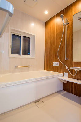 プラネットホーム 吹き抜けの大空間リビングとスケルトン階段が家族をつなぐ、ナチュラルモダンテイストの家の建築実例画像8